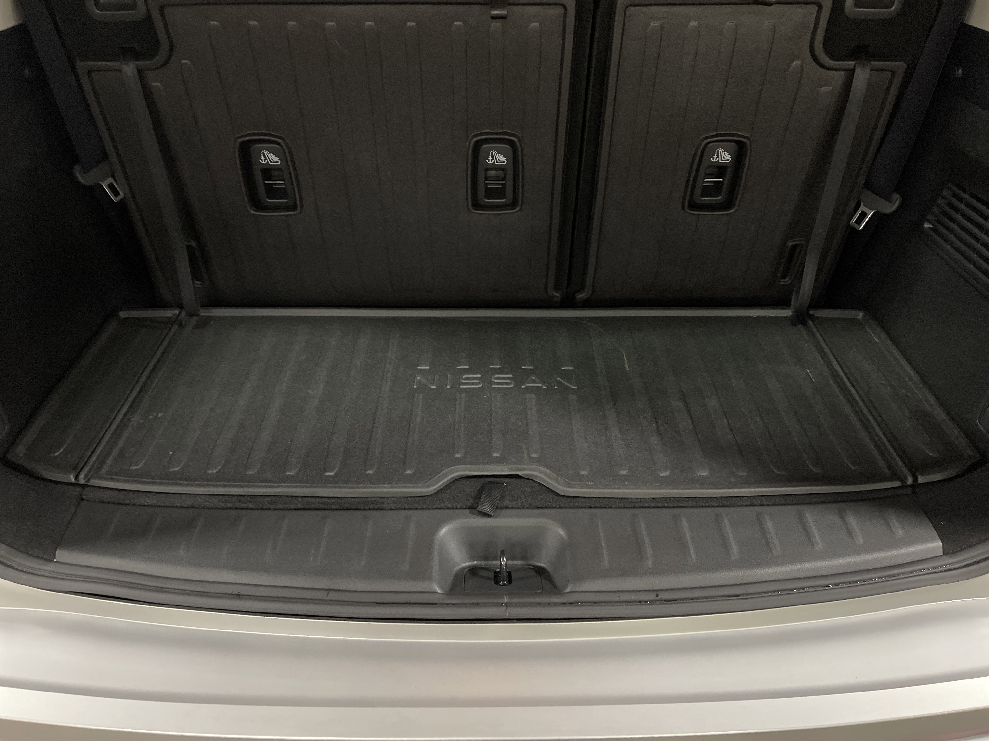 Used 2023 Nissan Pathfinder Platinum image 15