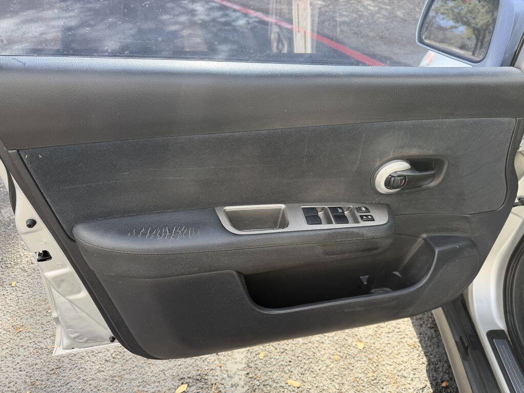 Used 2011 Nissan Versa 1.8 S w/ PWR Plus Pkg image 10