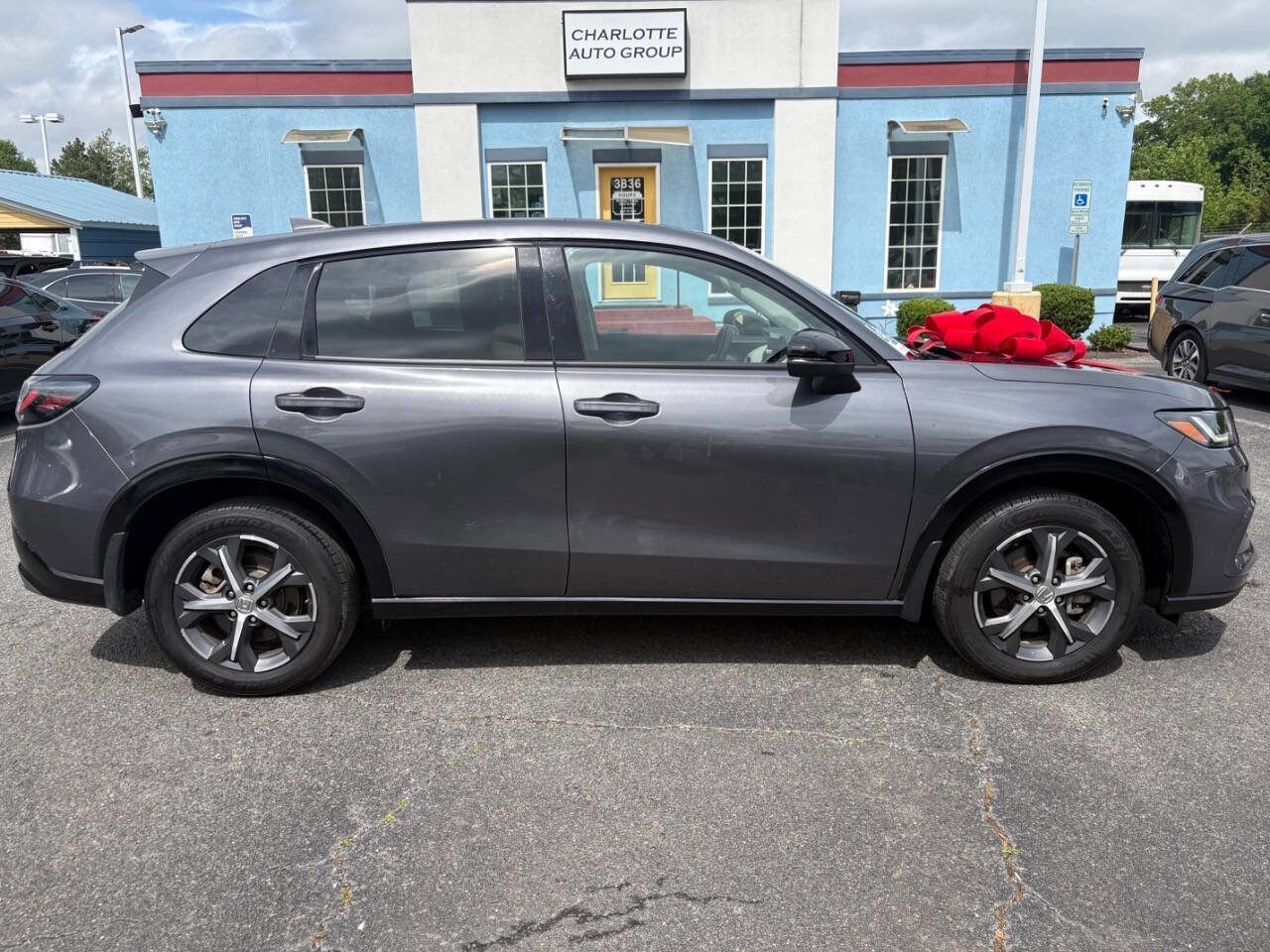 Used 2023 Honda HR-V EX-L image 7