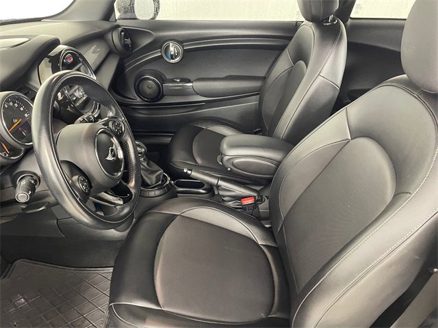 Used 2016 MINI Cooper 2-Door Hardtop image 2