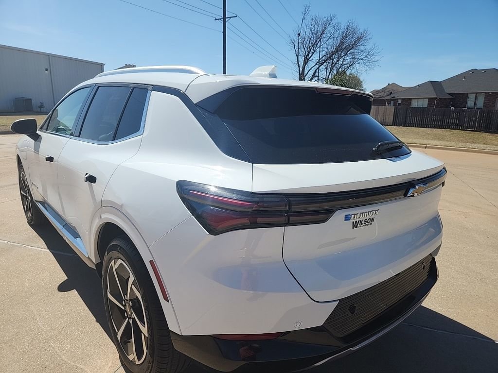 Certified 2025 Chevrolet Equinox EV LT w/ Convenience Package image 7