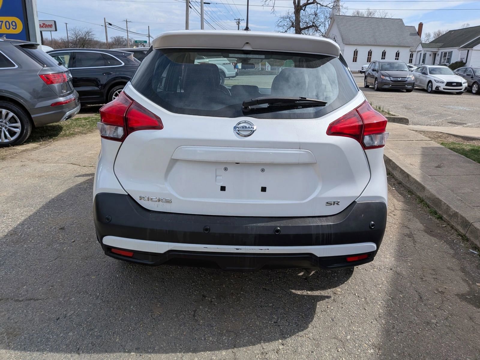 Used 2020 Nissan Kicks SR w/ SR Premium Package image 5
