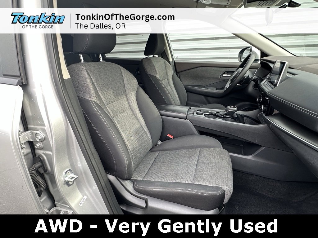 Used 2022 Nissan Rogue SV image 23