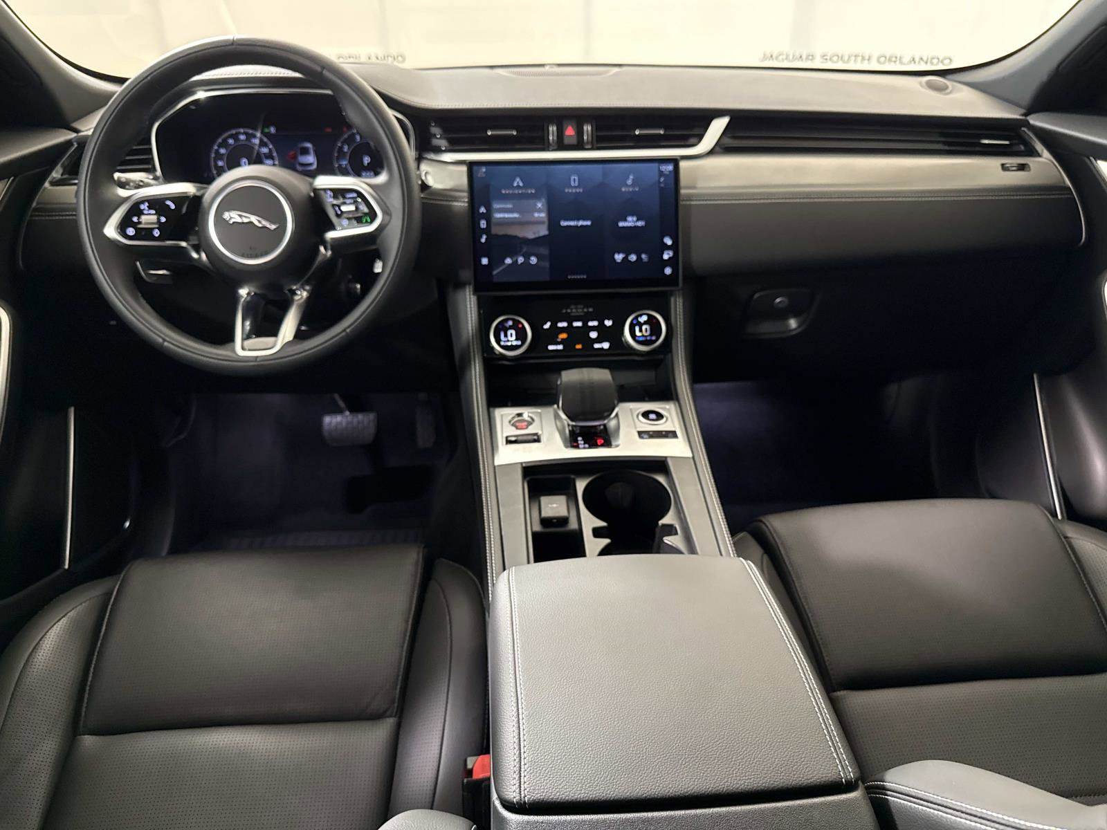 Certified 2026 Jaguar F-PACE R-Dynamic S AWD/4WD image 16