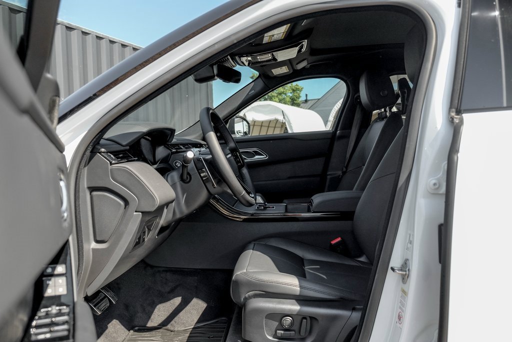 New 2026 Land Rover Range Rover Velar Dynamic SE image 10