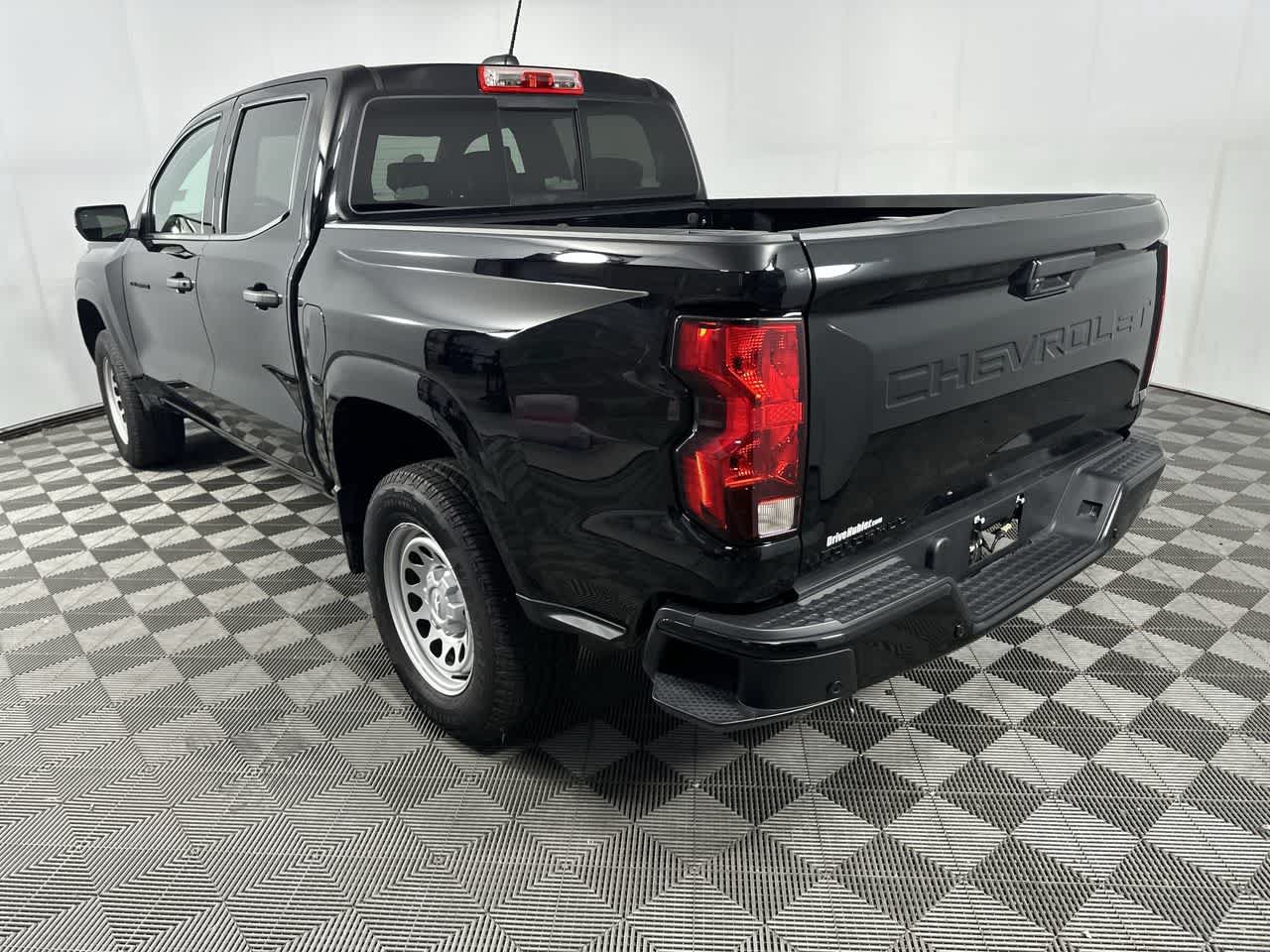 Used 2026 Chevrolet Colorado W/T RWD image 6