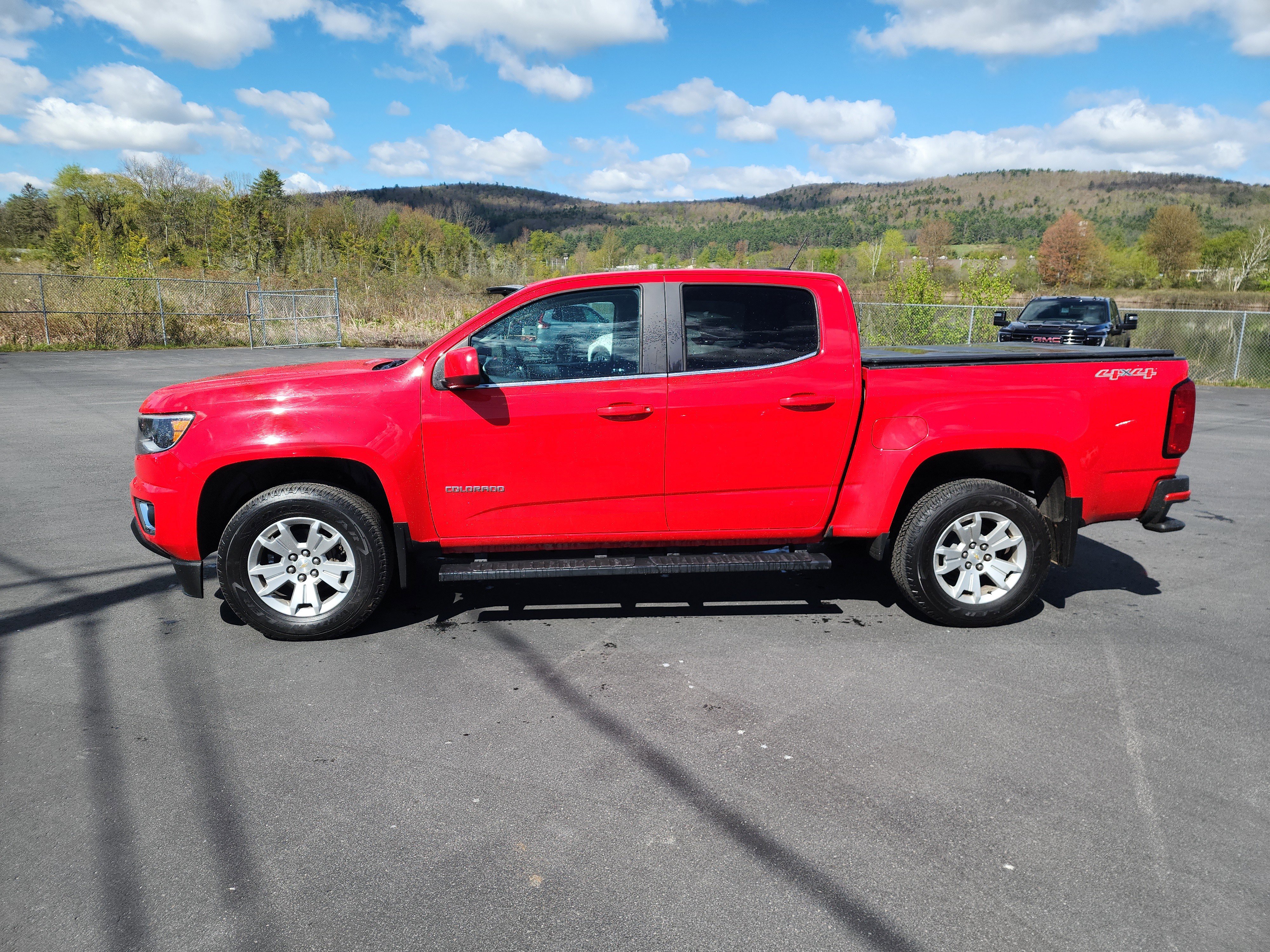 Used 2017 Chevrolet Colorado LT w/ LT Convenience Package AWD/4WD image 4