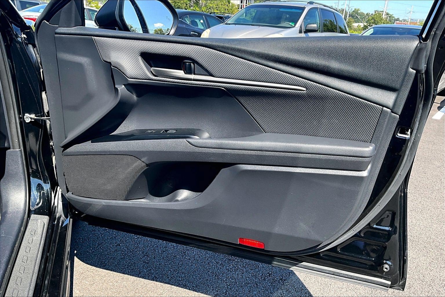 Used 2025 Toyota Camry SE FWD image 22