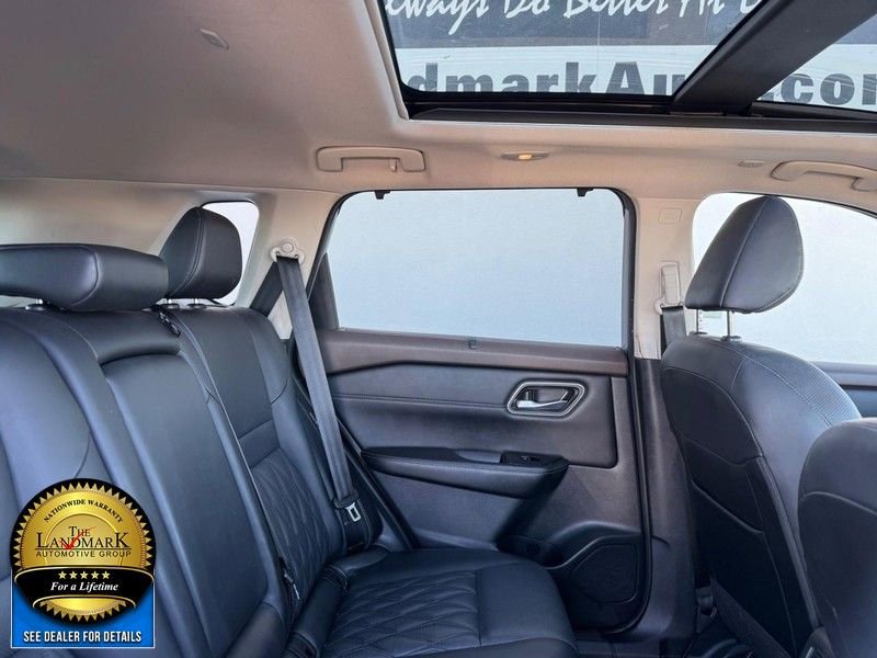 Used 2023 Nissan Rogue Platinum w/ Platinum Premium Package image 16