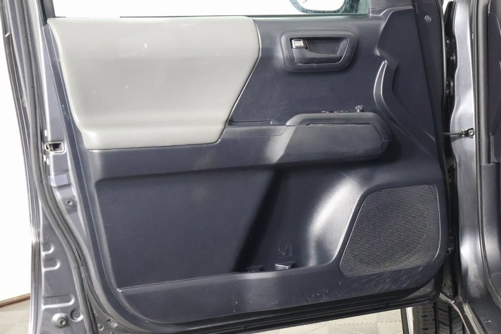 Used 2019 Toyota Tacoma SR w/ SR Convenience Package RWD image 12