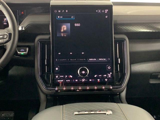 Used 2025 GMC Yukon AT4 w/ AT4 Premium Package image 12