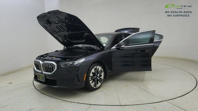 Used 2024 BMW i5 eDrive40i w/ Convenience Package RWD image 72
