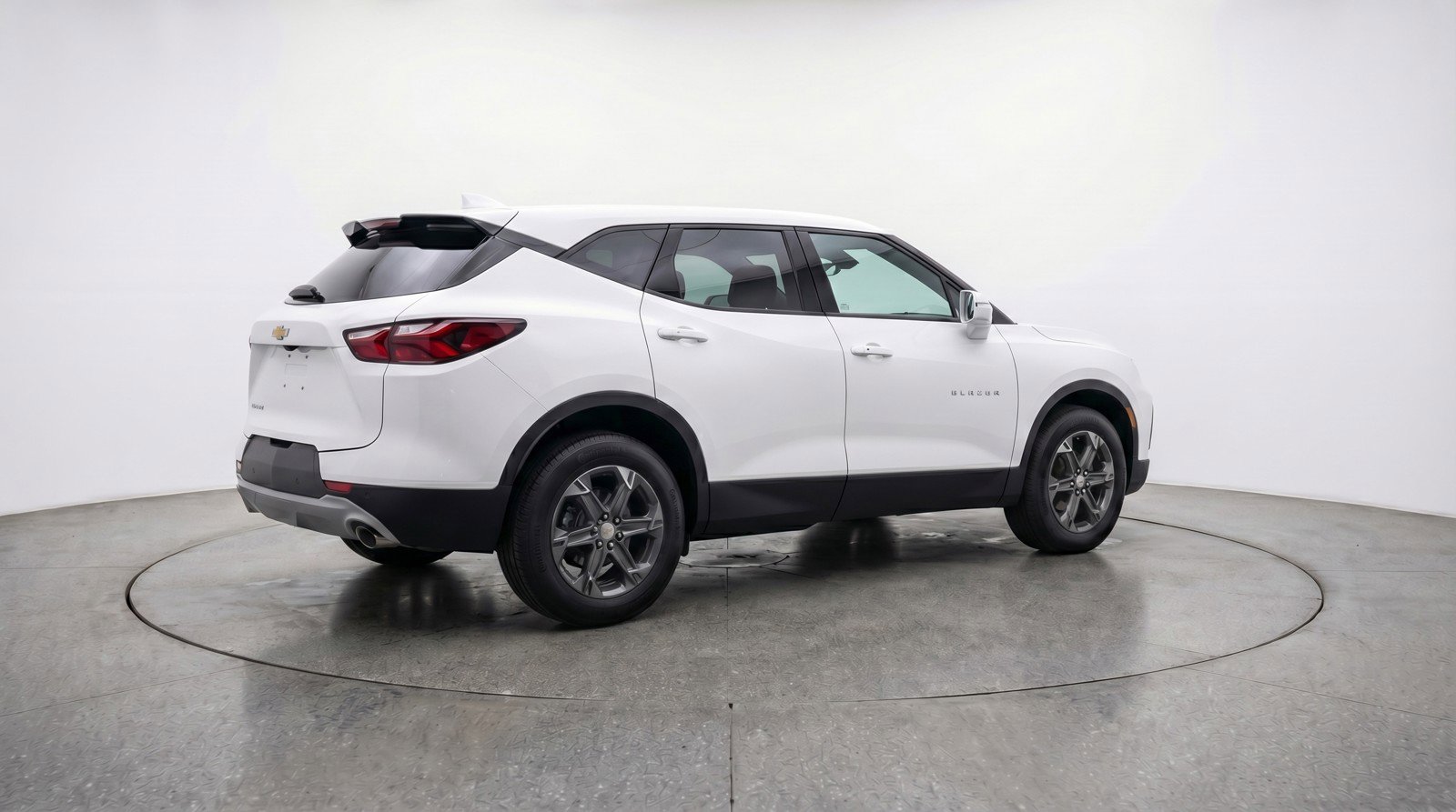 Used 2025 Chevrolet Blazer LT image 9