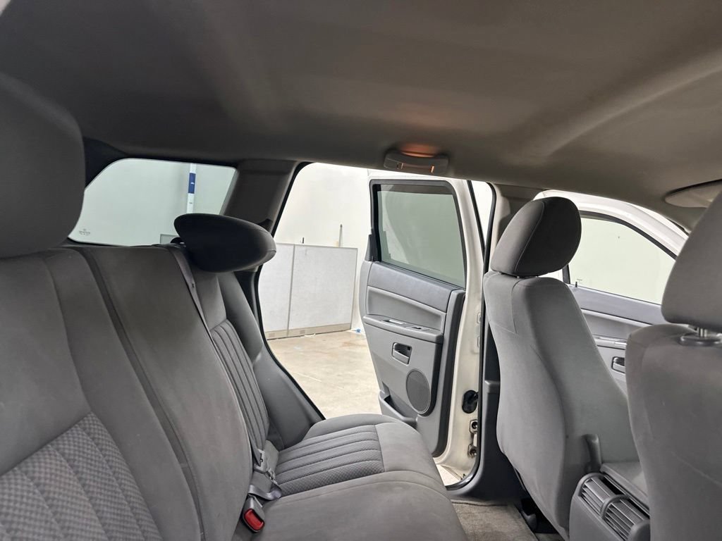 Used 2005 Jeep Grand Cherokee Laredo AWD/4WD image 26