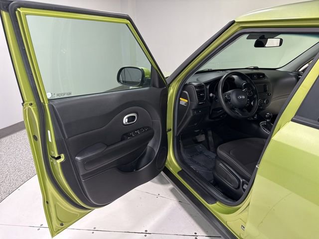 Used 2017 Kia Soul Base image 5