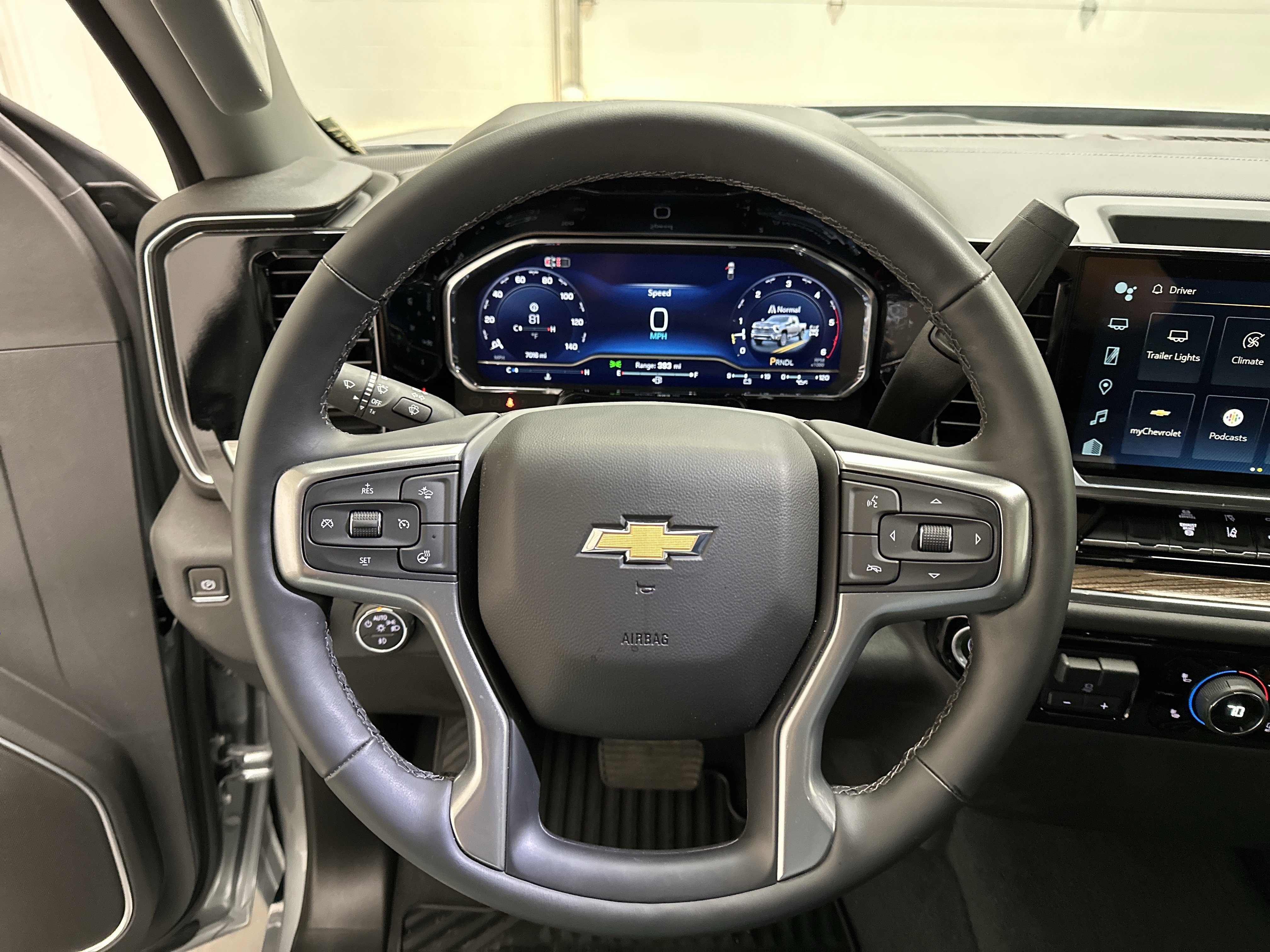 Used 2024 Chevrolet Silverado 2500 LT w/ Convenience Package image 25