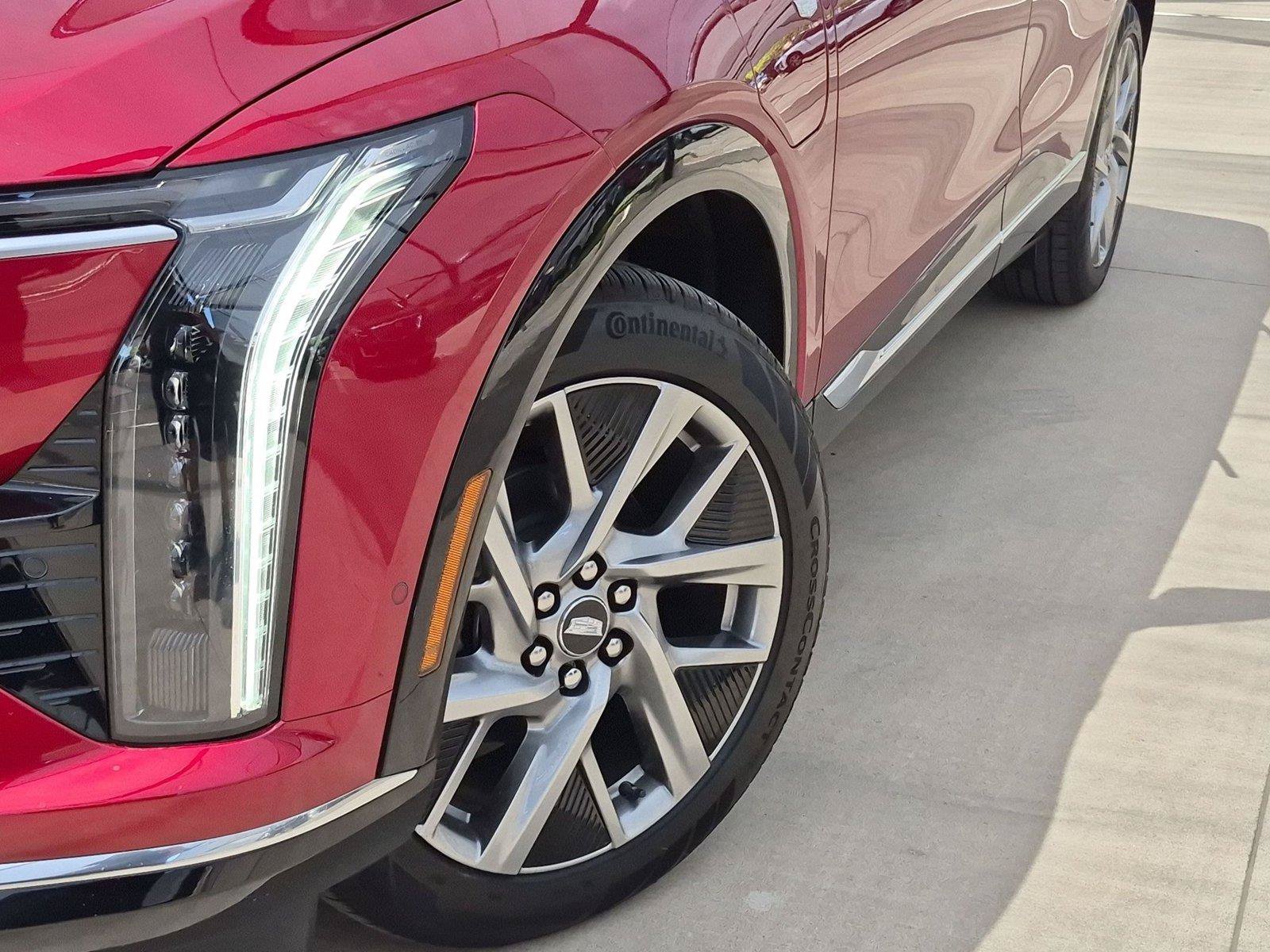 New 2027 Cadillac Optiq Luxury RWD image 8