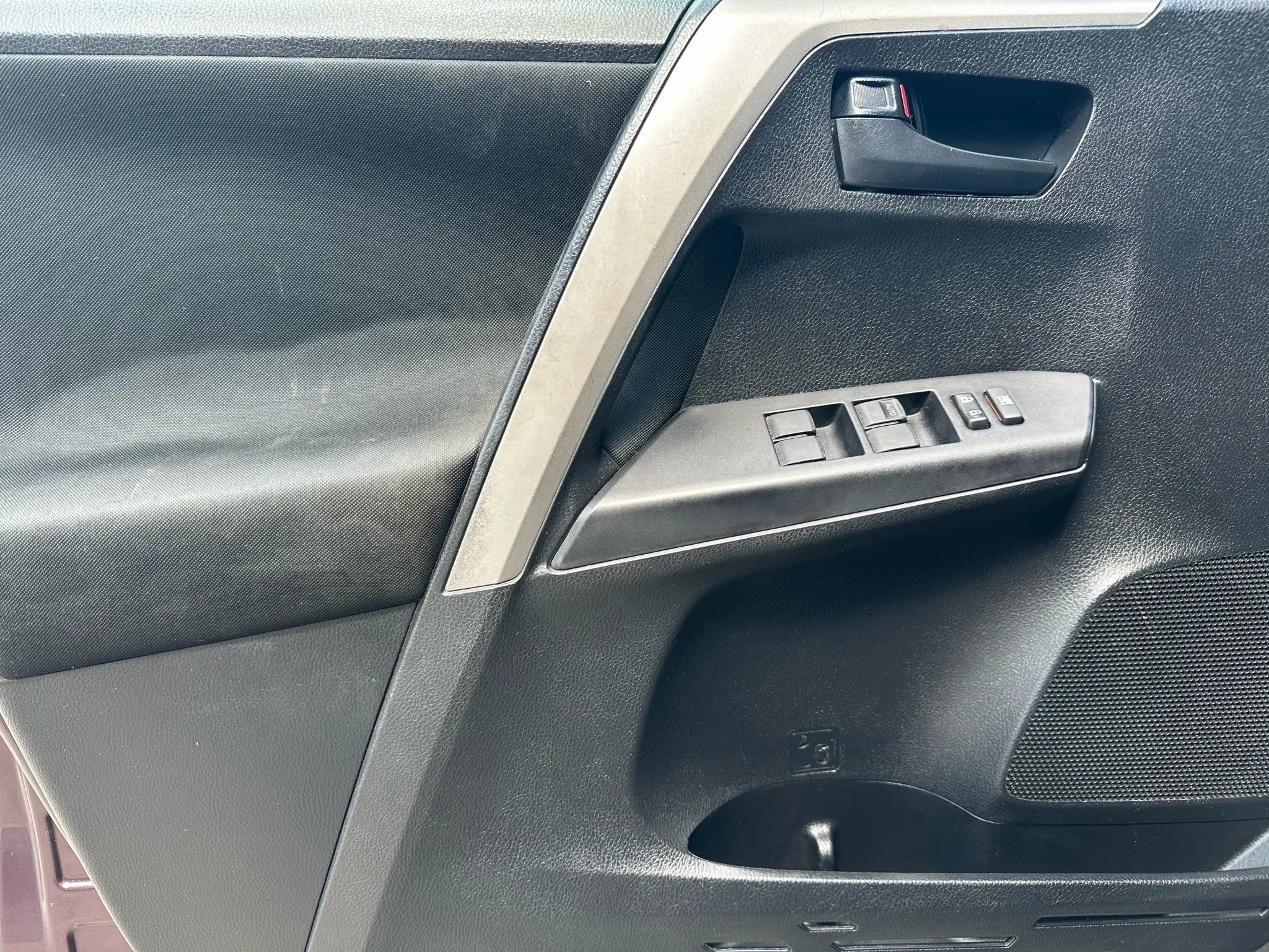 Used 2017 Toyota RAV4 LE w/ All Weather Liner Package image 9