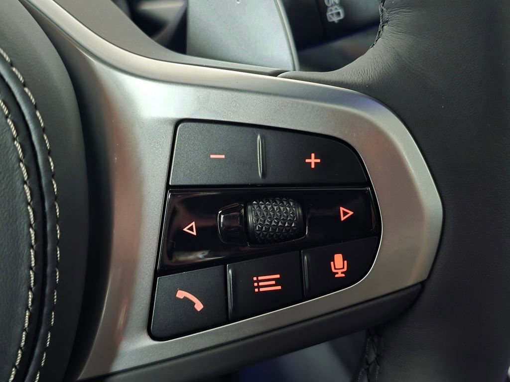 New 2026 BMW X5 xDrive40i w/ M Sport Package AWD/4WD image 32