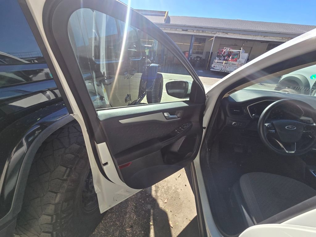 Used 2020 Ford Escape SE image 7