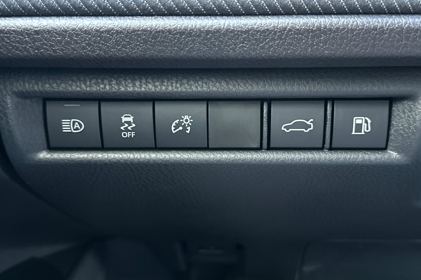 New 2026 Toyota Camry SE FWD image 28