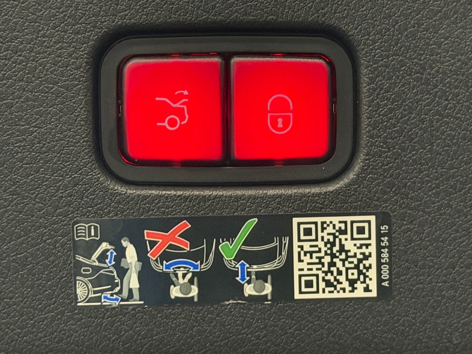 Used 2024 Mercedes-Benz CLE 53 AMG 4MATIC image 16