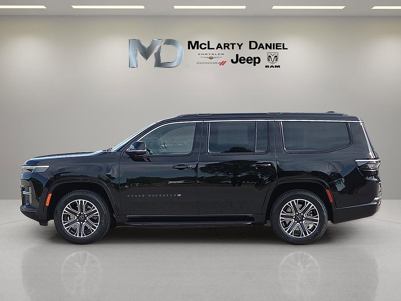 New 2026 Jeep Grand Wagoneer 4WD w/ HD Trailer Tow Package video 3