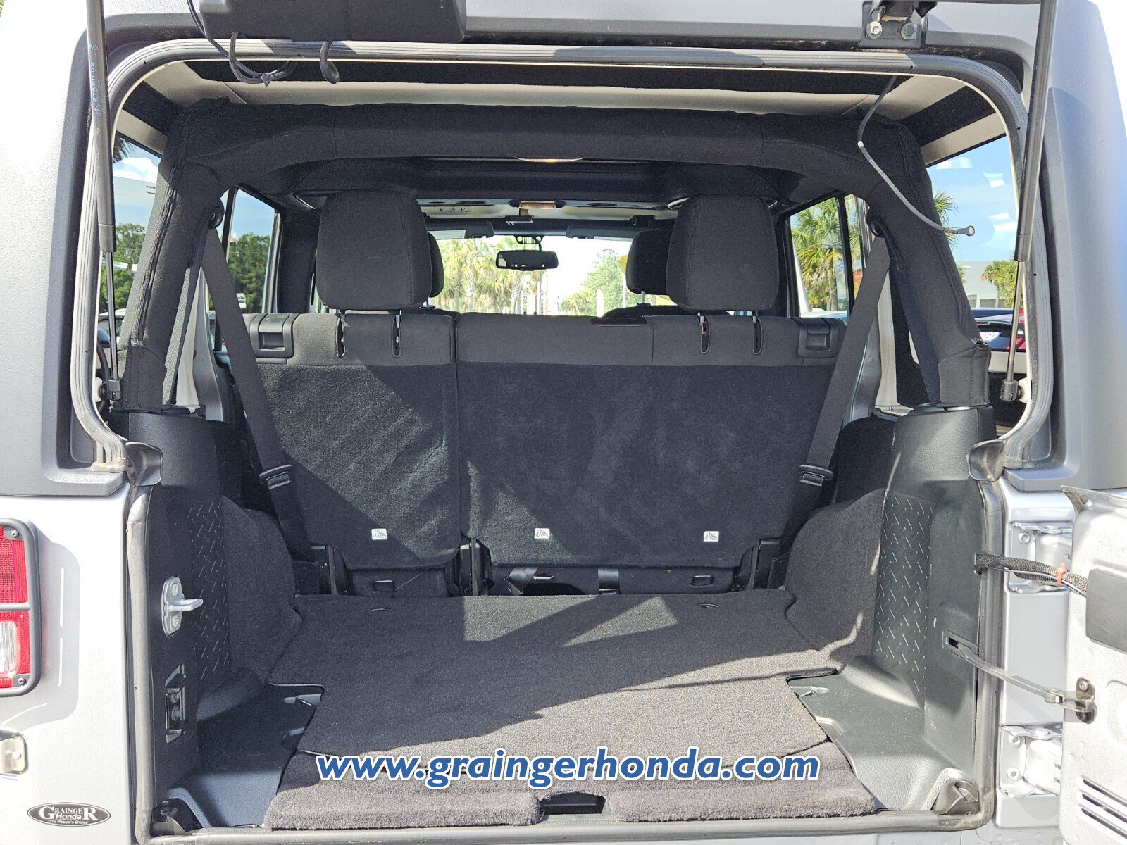 Used 2018 Jeep Wrangler Unlimited Sport S AWD/4WD image 13