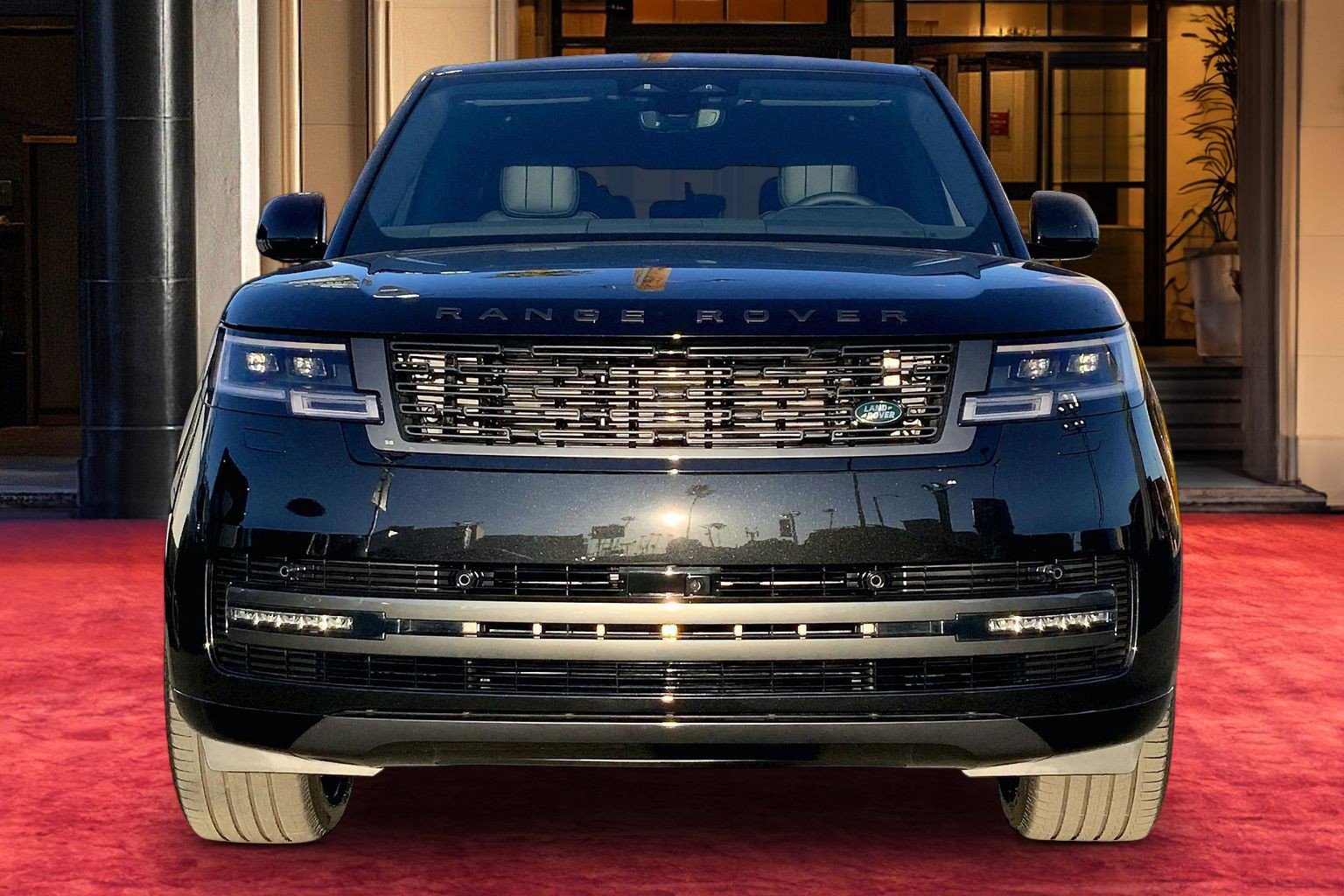 New 2026 Land Rover Range Rover SE AWD/4WD image 2