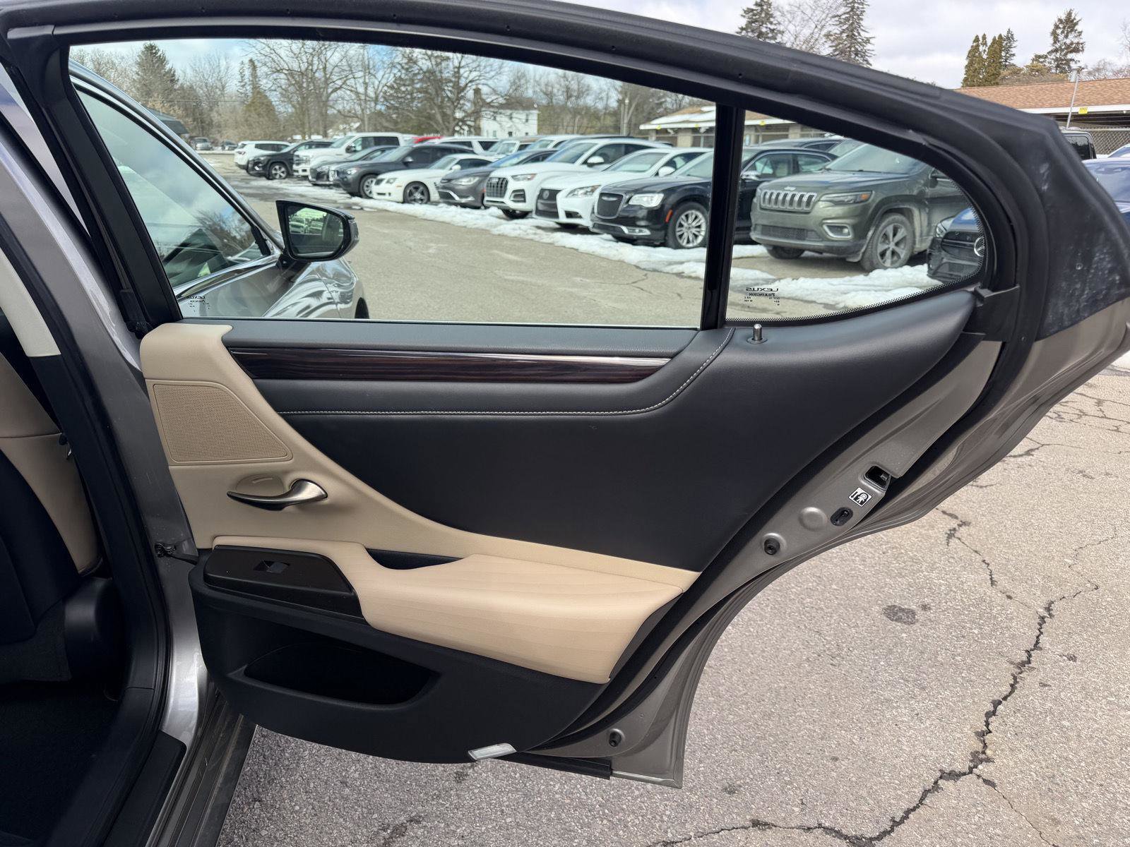 Used 2019 Lexus ES 350 w/ Accessory Package 2 image 25