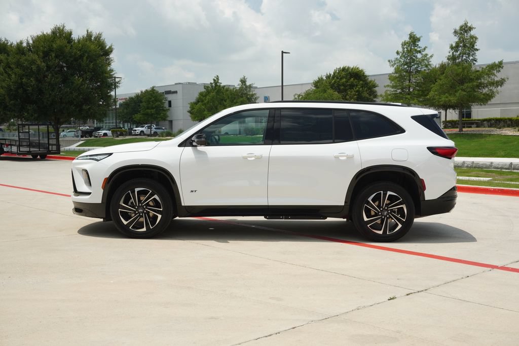 Used 2026 Buick Enclave Sport Touring FWD image 2