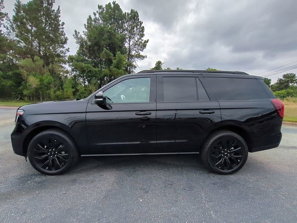 New 2025 Ford Expedition Platinum w/ Stealth Appearance Package image 7