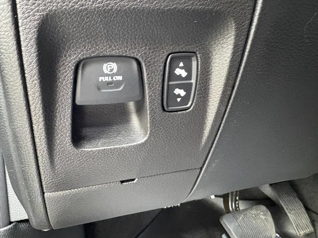 Used 2021 RAM 1500 Big Horn AWD/4WD image 14