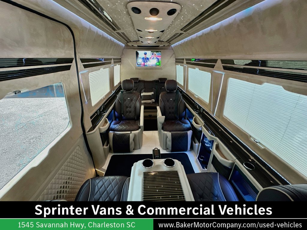 Used 2021 Mercedes-Benz Sprinter 2500 image 6