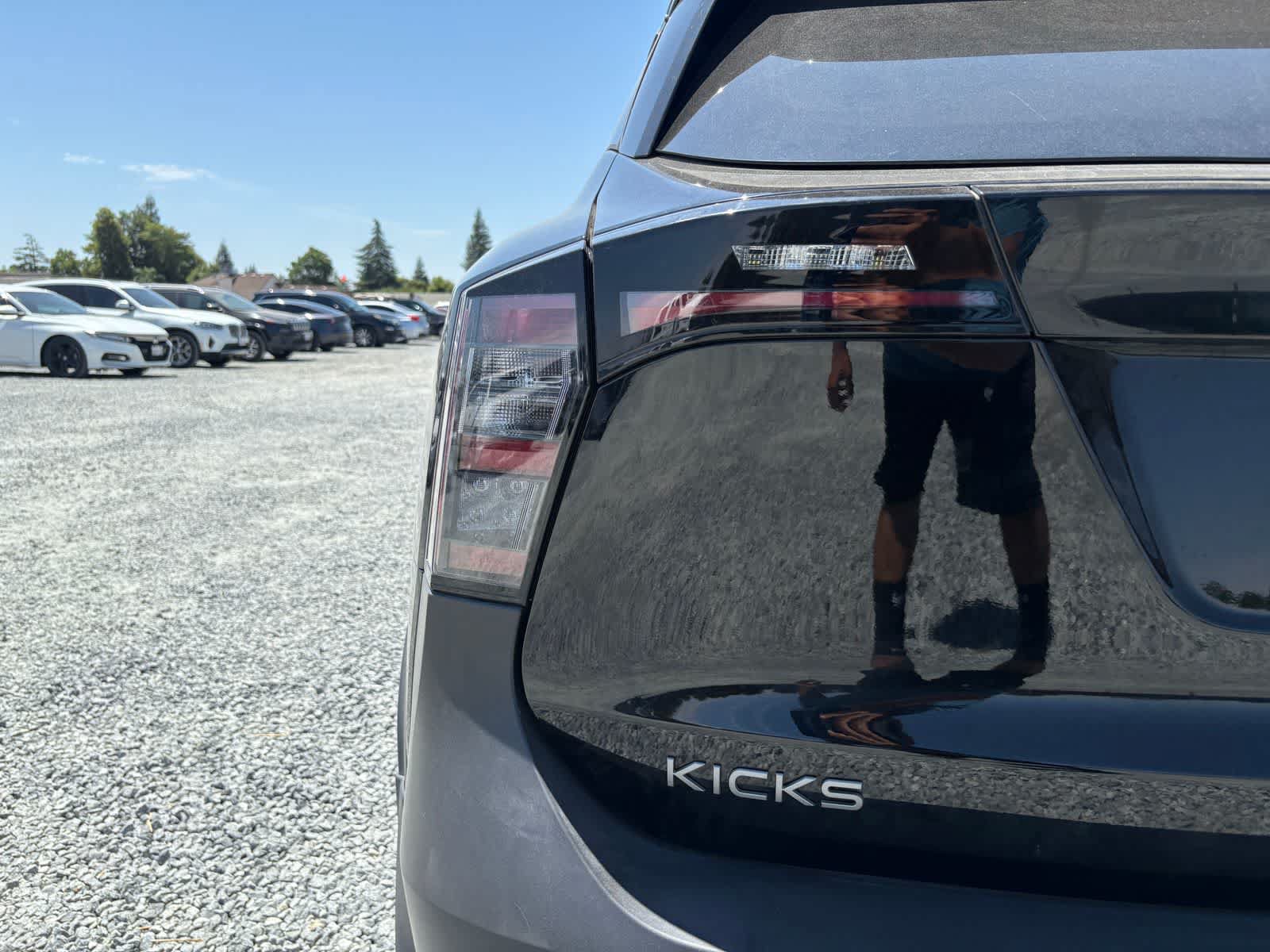 Used 2026 Nissan Kicks SV FWD image 6