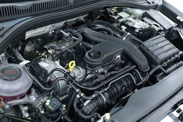New 2025 Volkswagen Jetta SE FWD image 11