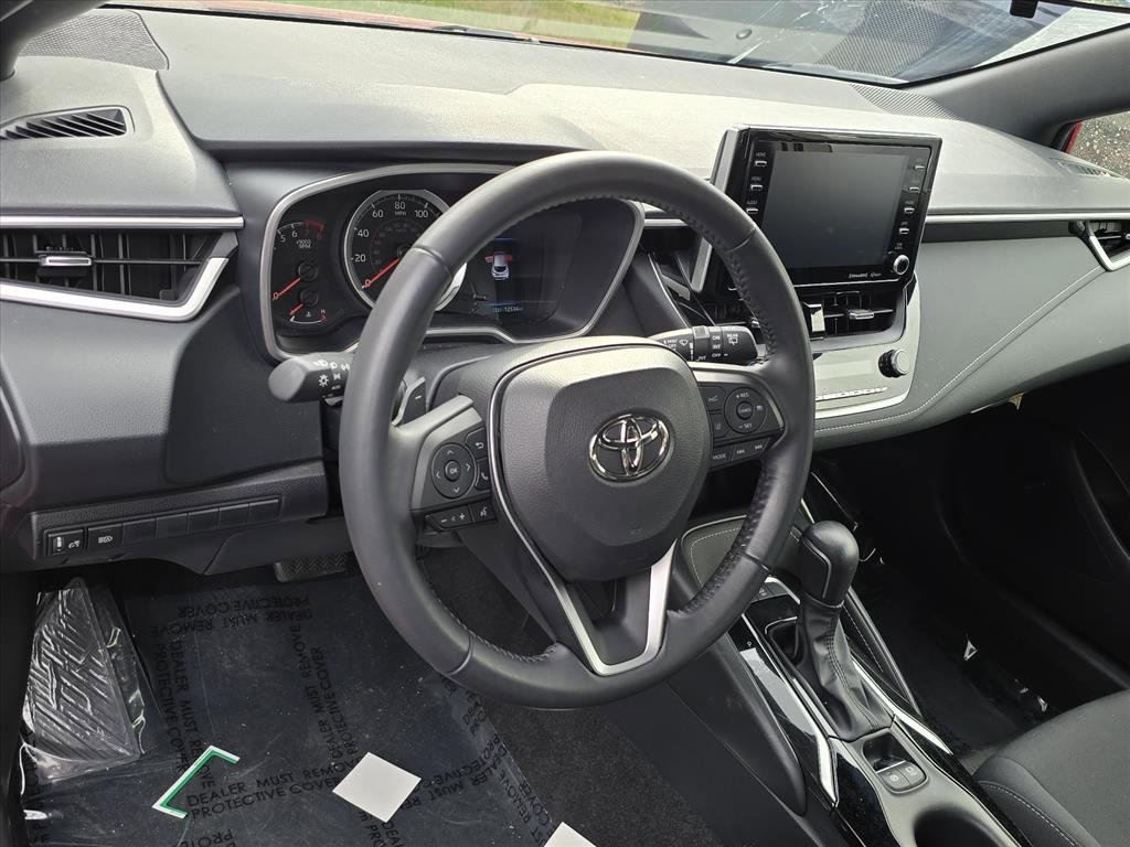 Used 2022 Toyota Corolla SE w/ SE Preferred Package image 7