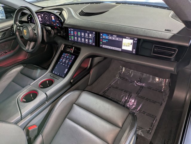 Used 2022 Porsche Taycan image 23