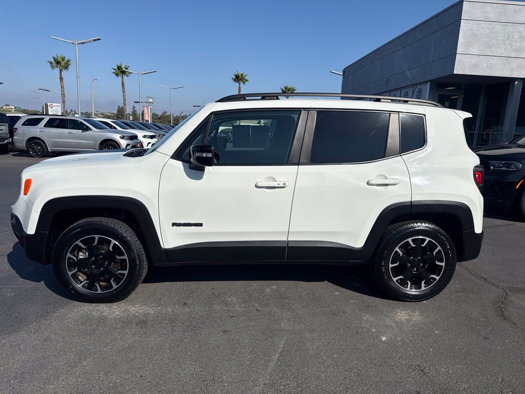 Certified 2023 Jeep Renegade Latitude AWD/4WD image 4