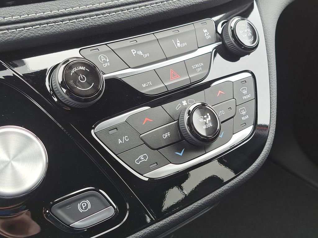 New 2026 Chrysler Pacifica Select w/ S Appearance Package image 20