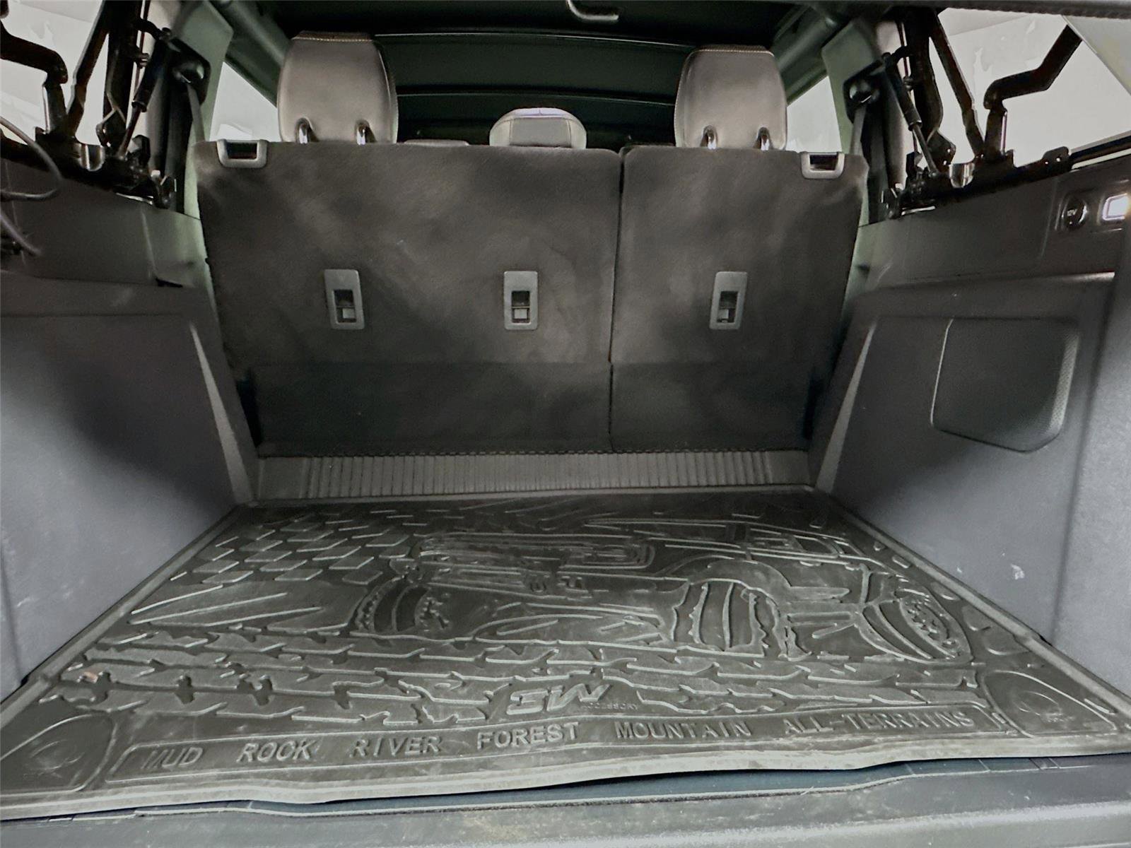 Used 2023 Ford Bronco Badlands image 25