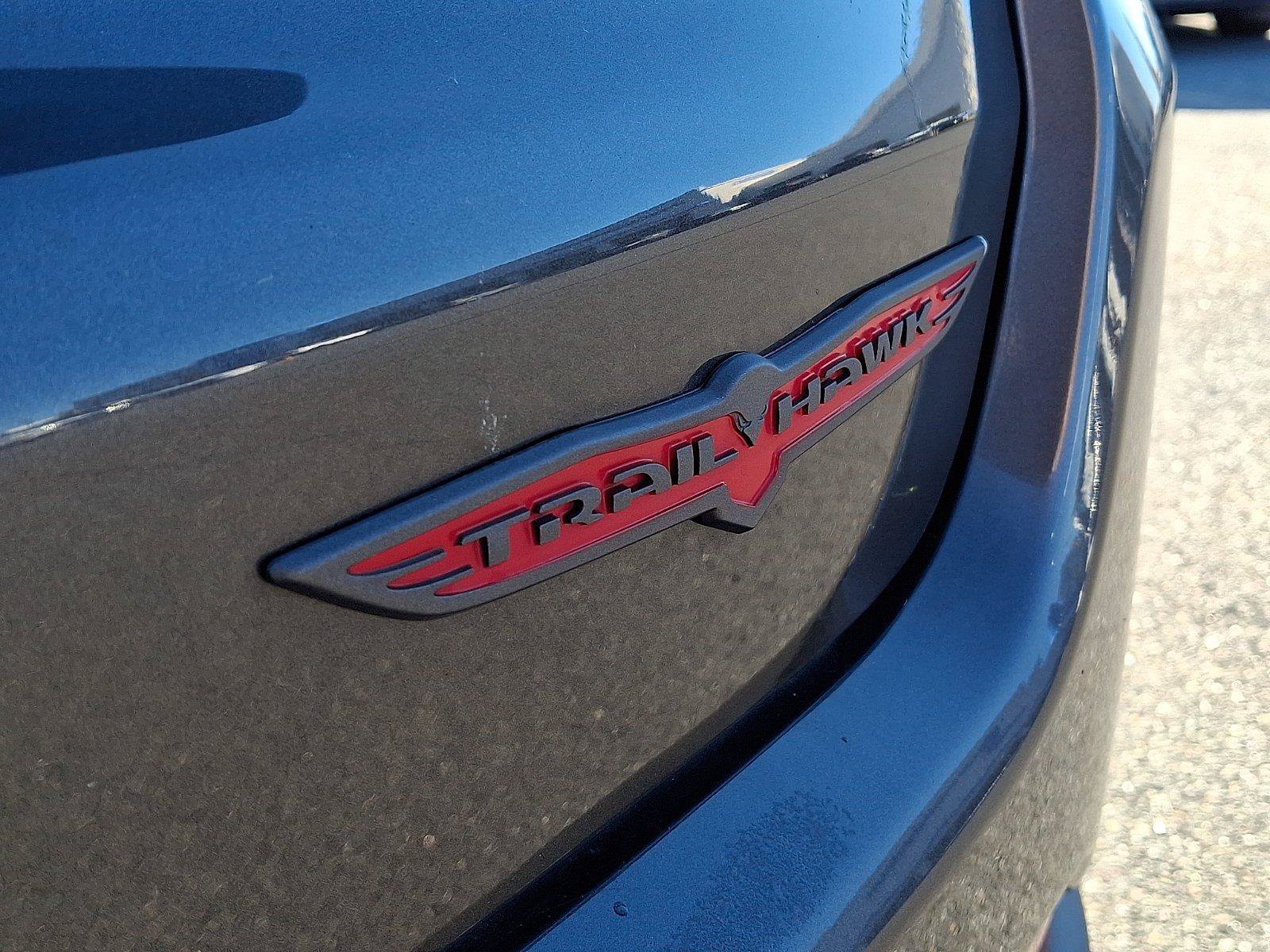 Used 2022 Jeep Compass Trailhawk w/ Trailhawk Convenience Group AWD/4WD image 29
