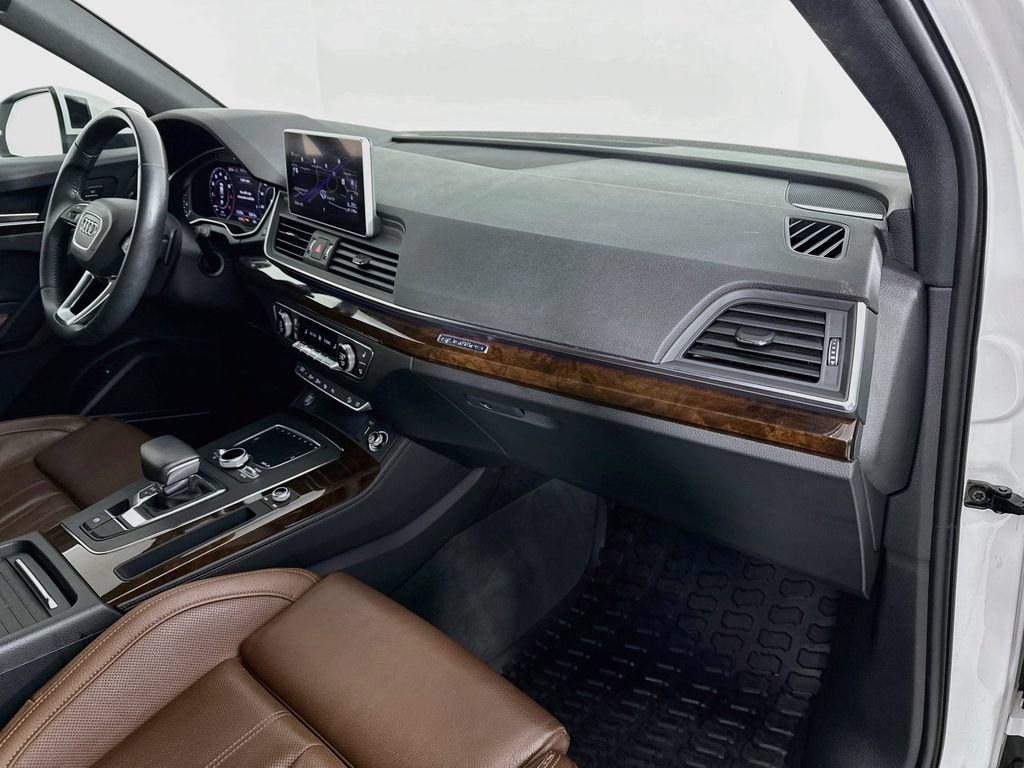 Used 2020 Audi Q5 Prestige w/ Prestige Package AWD/4WD image 25