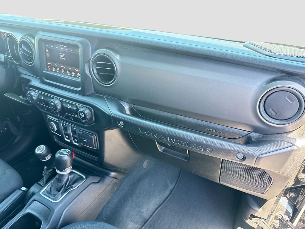 Used 2022 Jeep Wrangler Sport AWD/4WD image 32