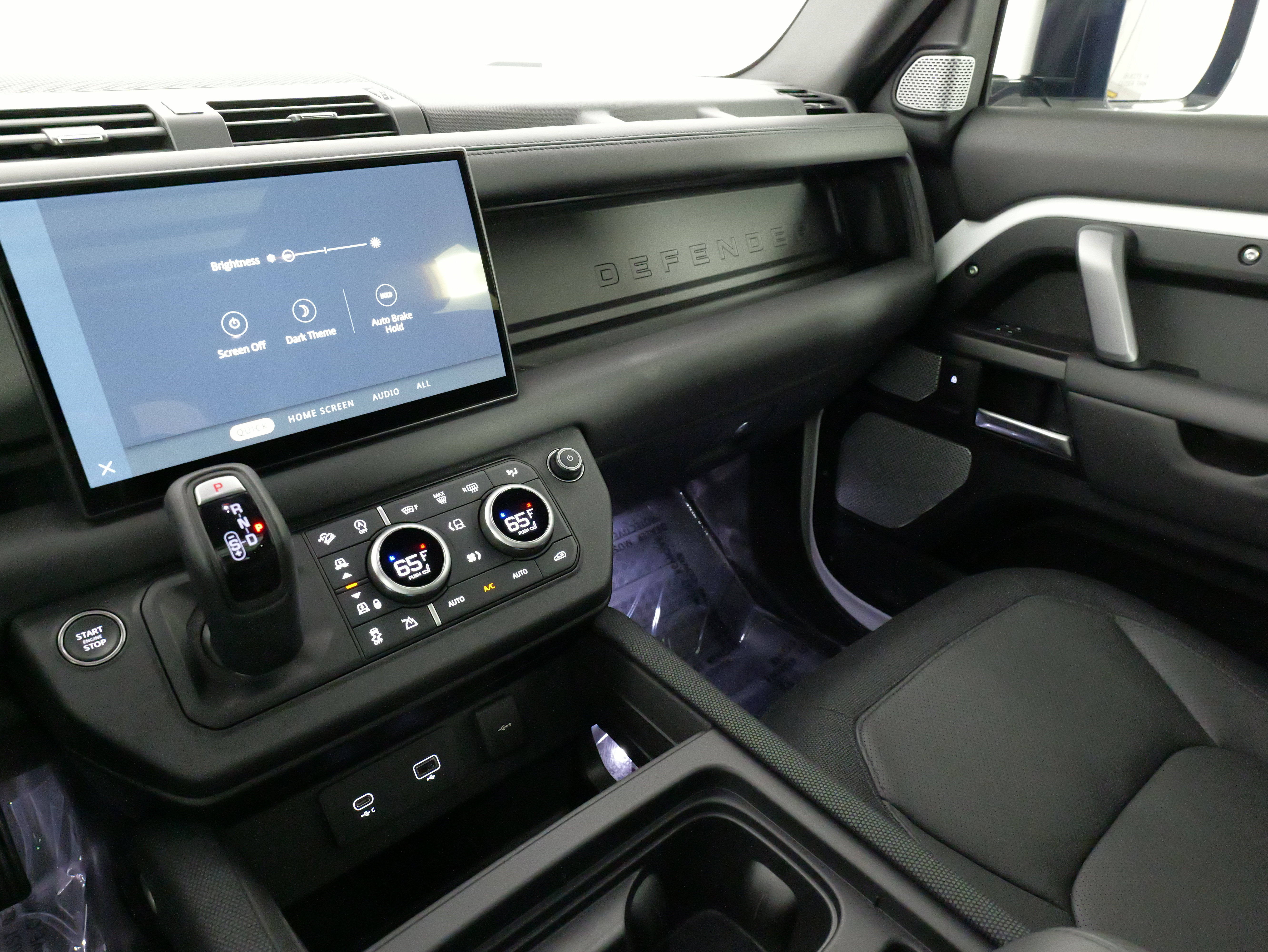 Used 2024 Land Rover Defender 130 Outbound AWD/4WD image 46