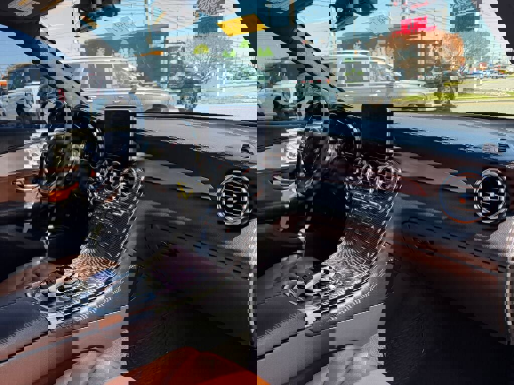 Used 2019 Mercedes-Benz GLC 43 AMG 4MATIC image 28