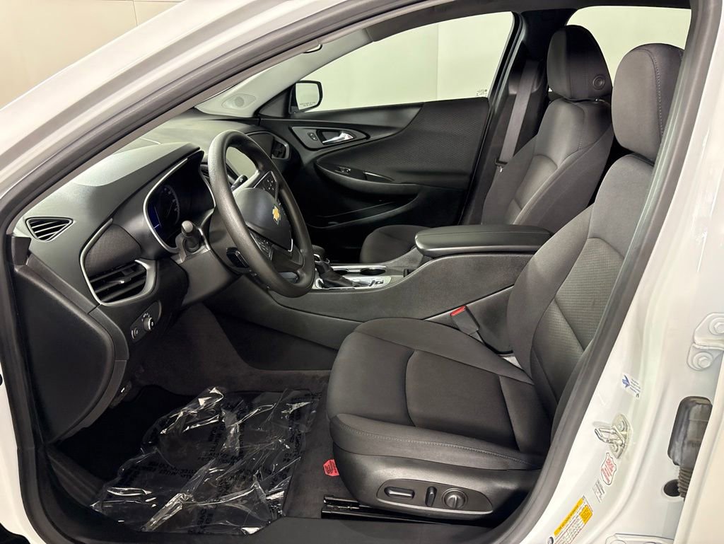 Used 2023 Chevrolet Malibu LT FWD image 28