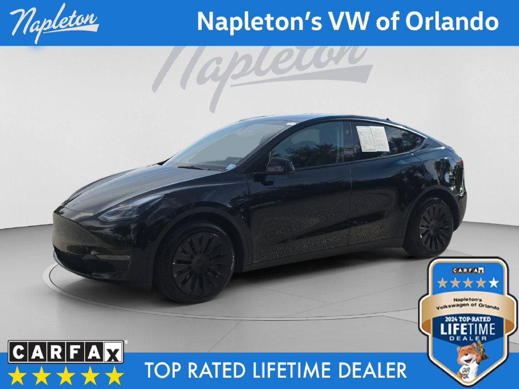 Used 2024 Tesla Model Y Long Range AWD/4WD image 1