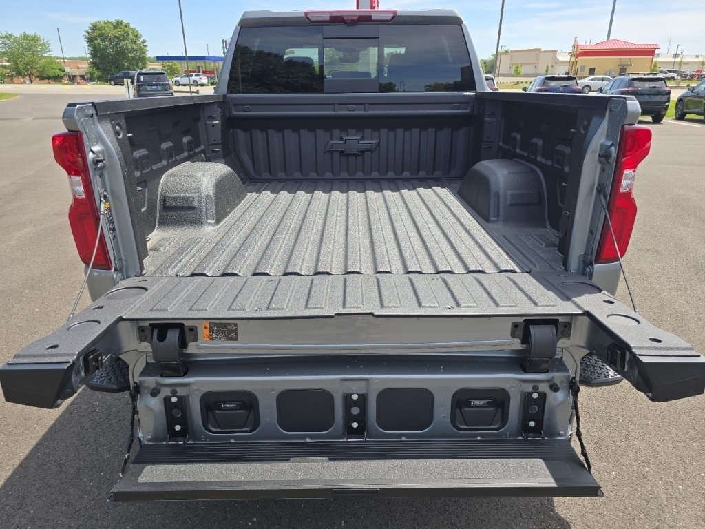 New 2026 Chevrolet Silverado 1500 High Country AWD/4WD image 13