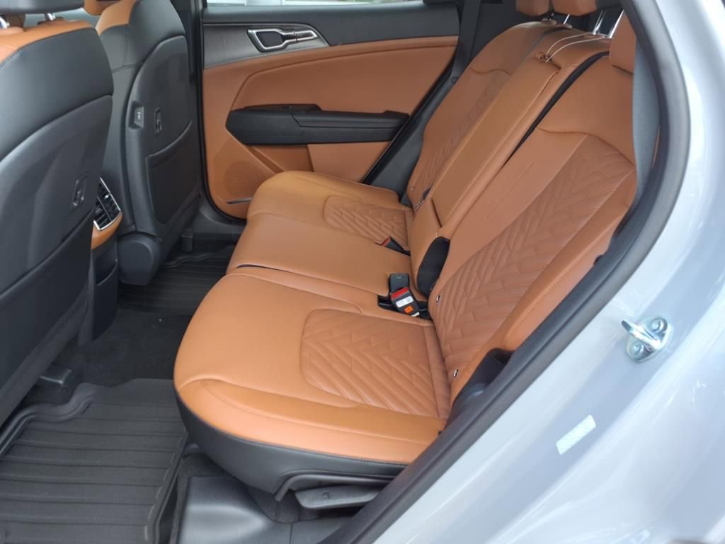 New 2026 Kia Sportage X-Line w/ X-Line Technology Package AWD/4WD image 9